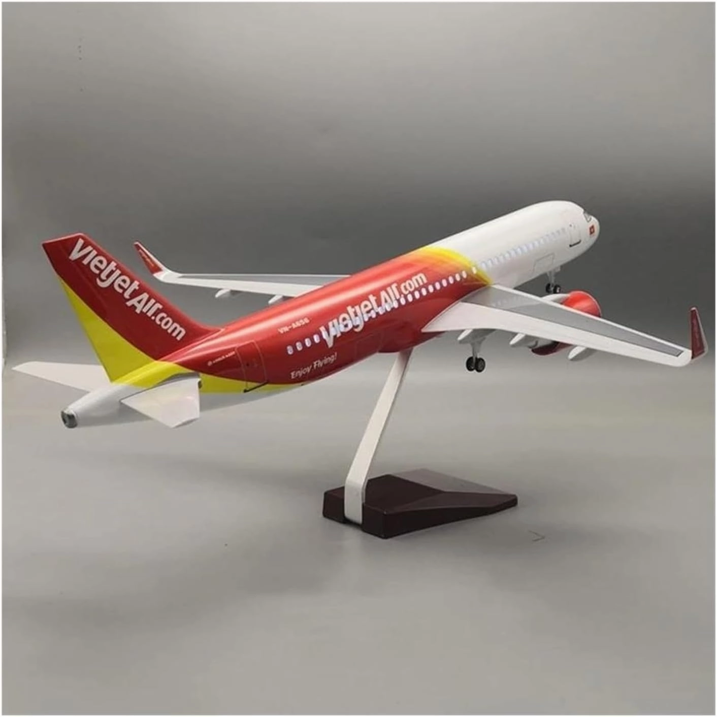 1 80 Large Scale for A320 Vietjet Airplane Model Model Plane with Lights and Wheels Resin Collectible Plane Collected(No loght)