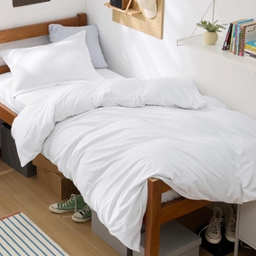 Bedsure Duvet Cover Twin/Twin XL Size - 2 Pieces Prewashed Extra Soft Bedding Set, Includes 1 Twin Duvet Cover 68x90 Inches with Zipper Closure & 1 Pillow Sham, Comforter Not Included, White