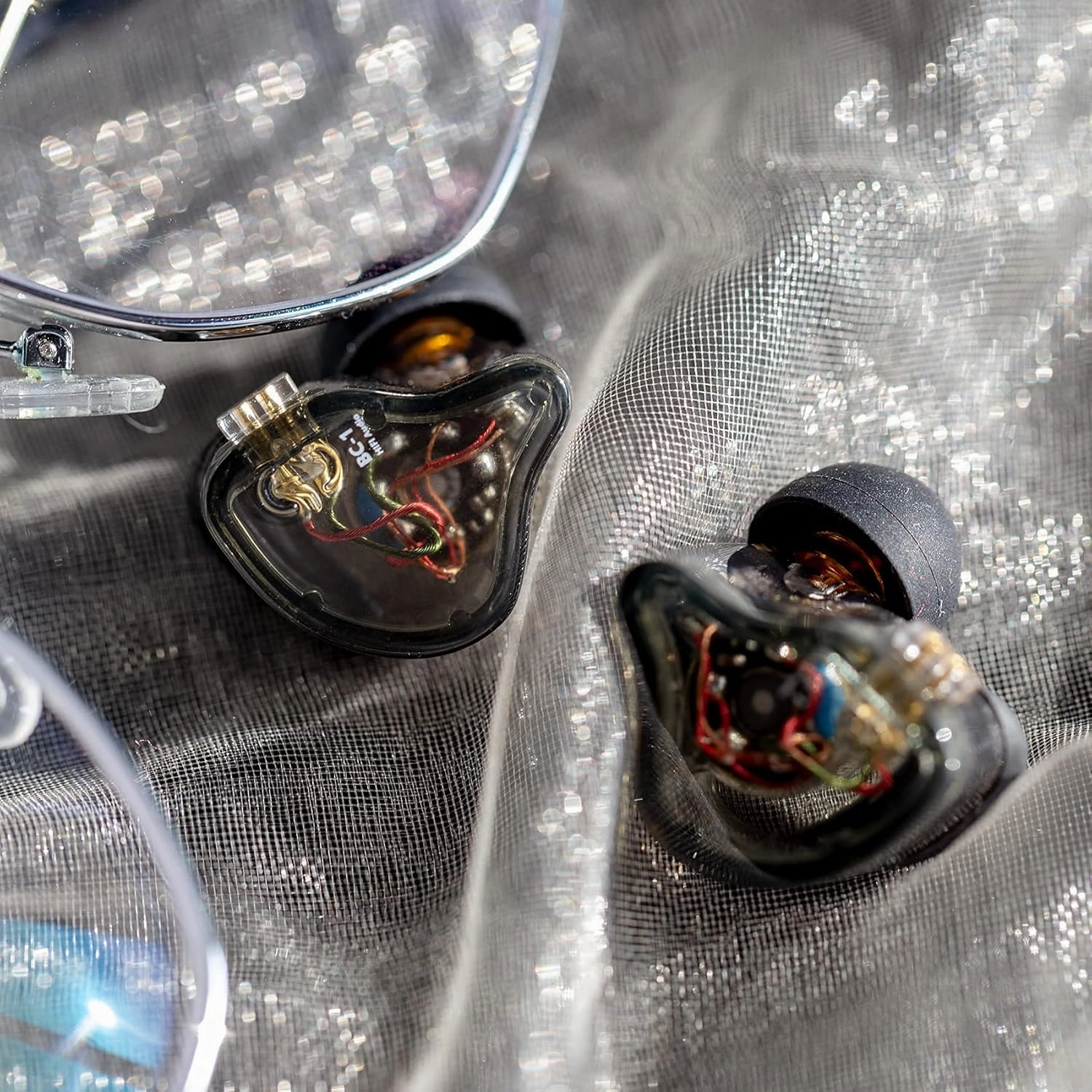 CCZ Yinyoo Melody in Ear Monitors Earphones Headphones Wired Earbuds without Microphone IEM HIFI Bass with 1DD 1BA, Ear fins, 4N OFC Cable for Musicians, Singer, on Stage, Studio (no mic, clear black)