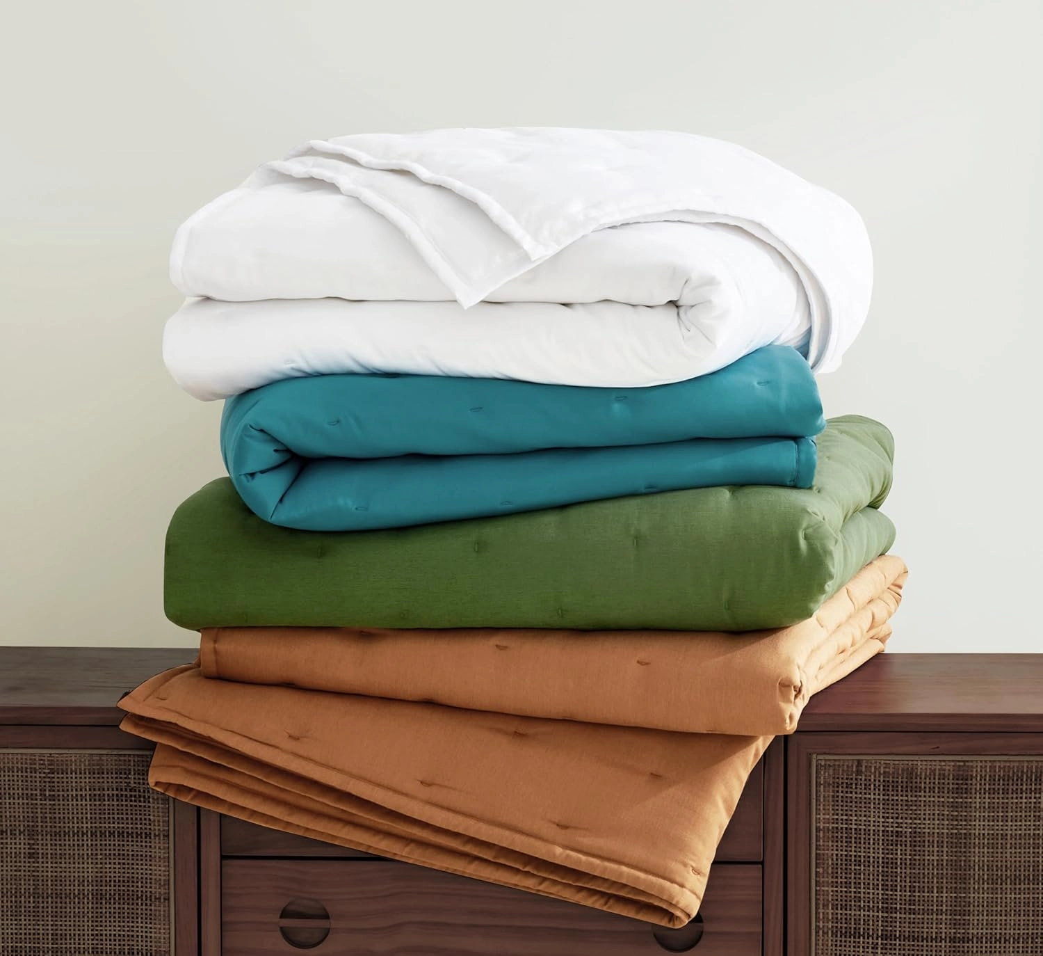 Chezmoi Collection Tencel Modal Blend Quilt Set Queen Size, Forest Green - Lightweight Soft Bedspread Crescent Stitched Quilt for All Seasons