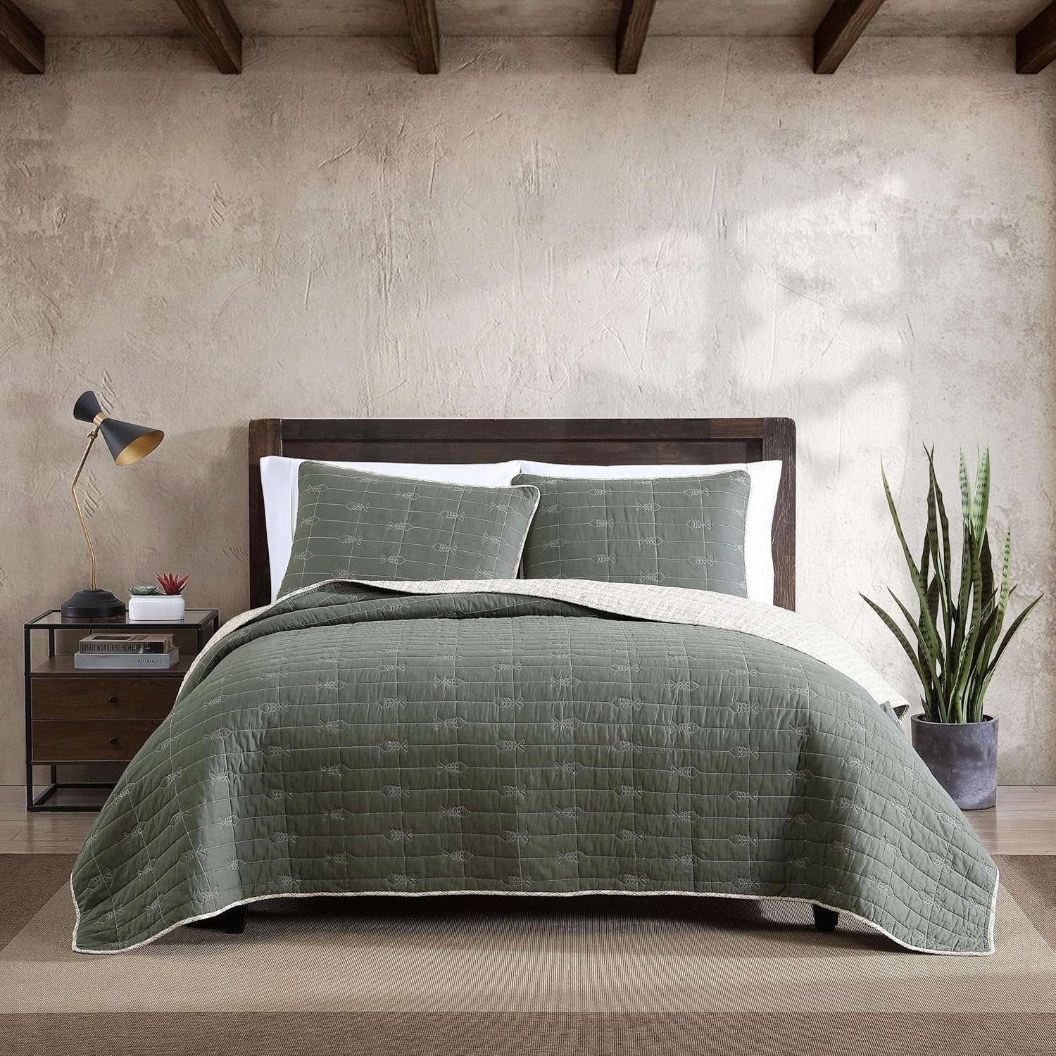 Eddie Bauer - Queen Quilt Set, Reversible Cotton Bedding with Matching Shams, Lightweight Home Decor for All Seasons (Troutdale Green, Queen)