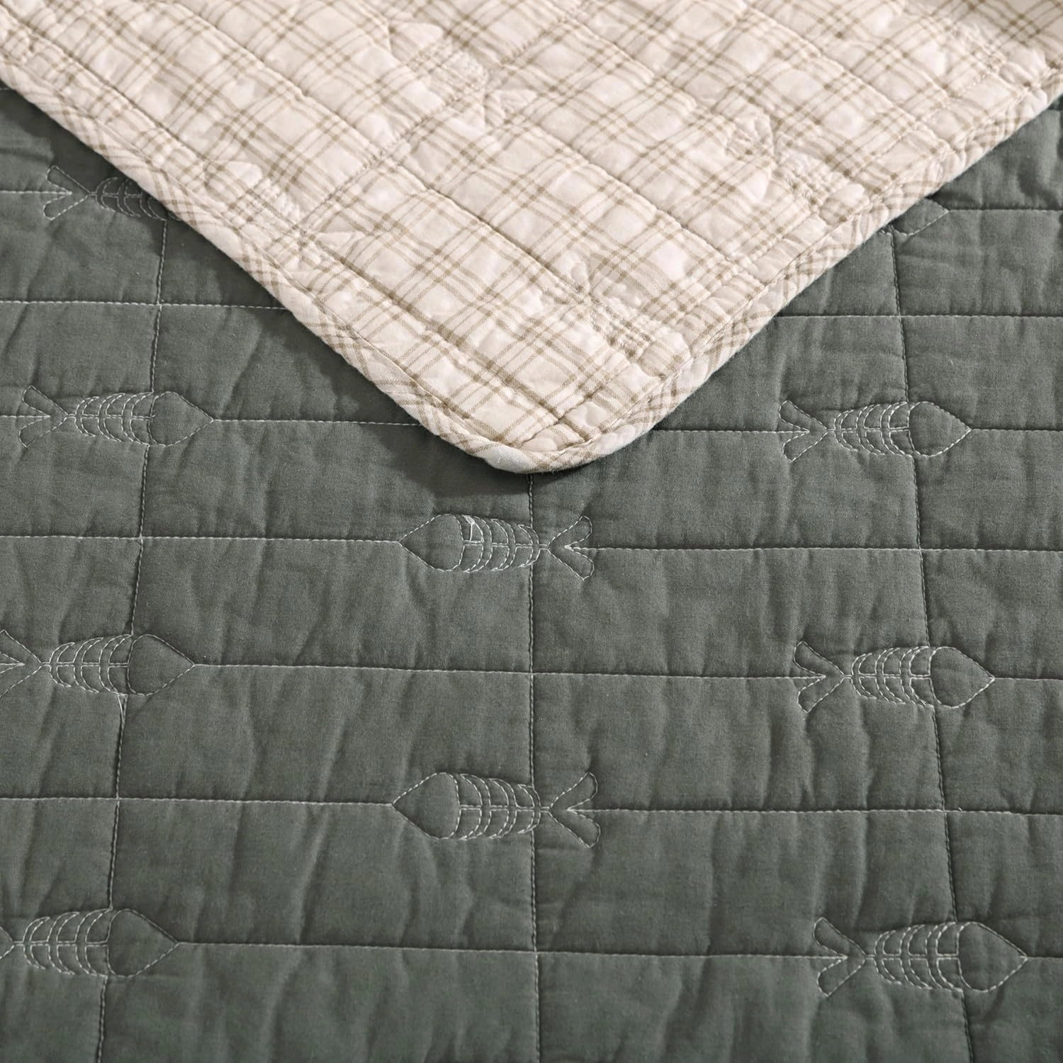 Eddie Bauer - Queen Quilt Set, Reversible Cotton Bedding with Matching Shams, Lightweight Home Decor for All Seasons (Troutdale Green, Queen)