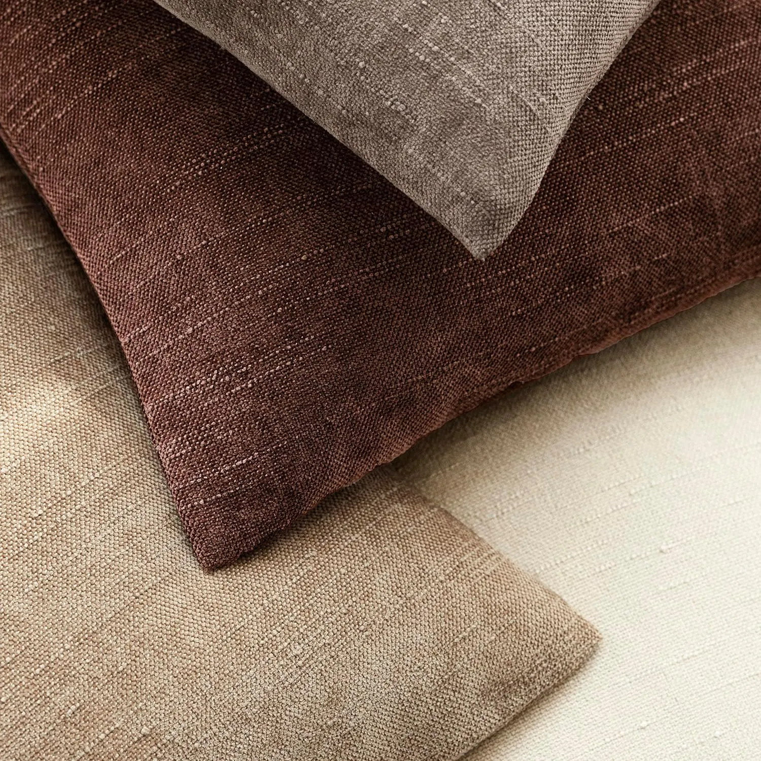 Foindtower Pack of 2 Soft Textured Chenille Throw Decorative Pillow Covers Square Accent Solid Cushion Cover Cozy Neutral Farmhouse Pillow Case for Couch Sofa Bedroom Living Room 20x20 Inch,Red Brown