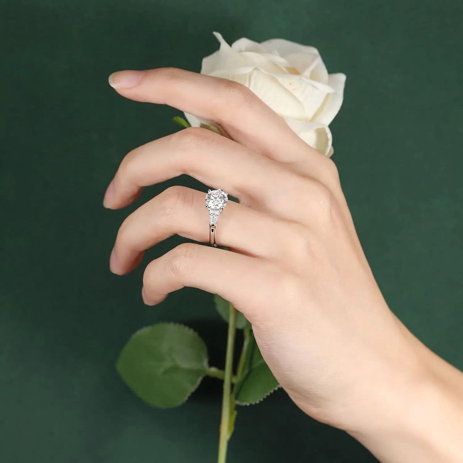 Ladylike Moissanite 3 Stone Engagement Rings for Women D Color VVS1 Round Cut Lab Created Diamond Rings 18K White Gold Plated Anniversary Wedding Promise Ring for Women