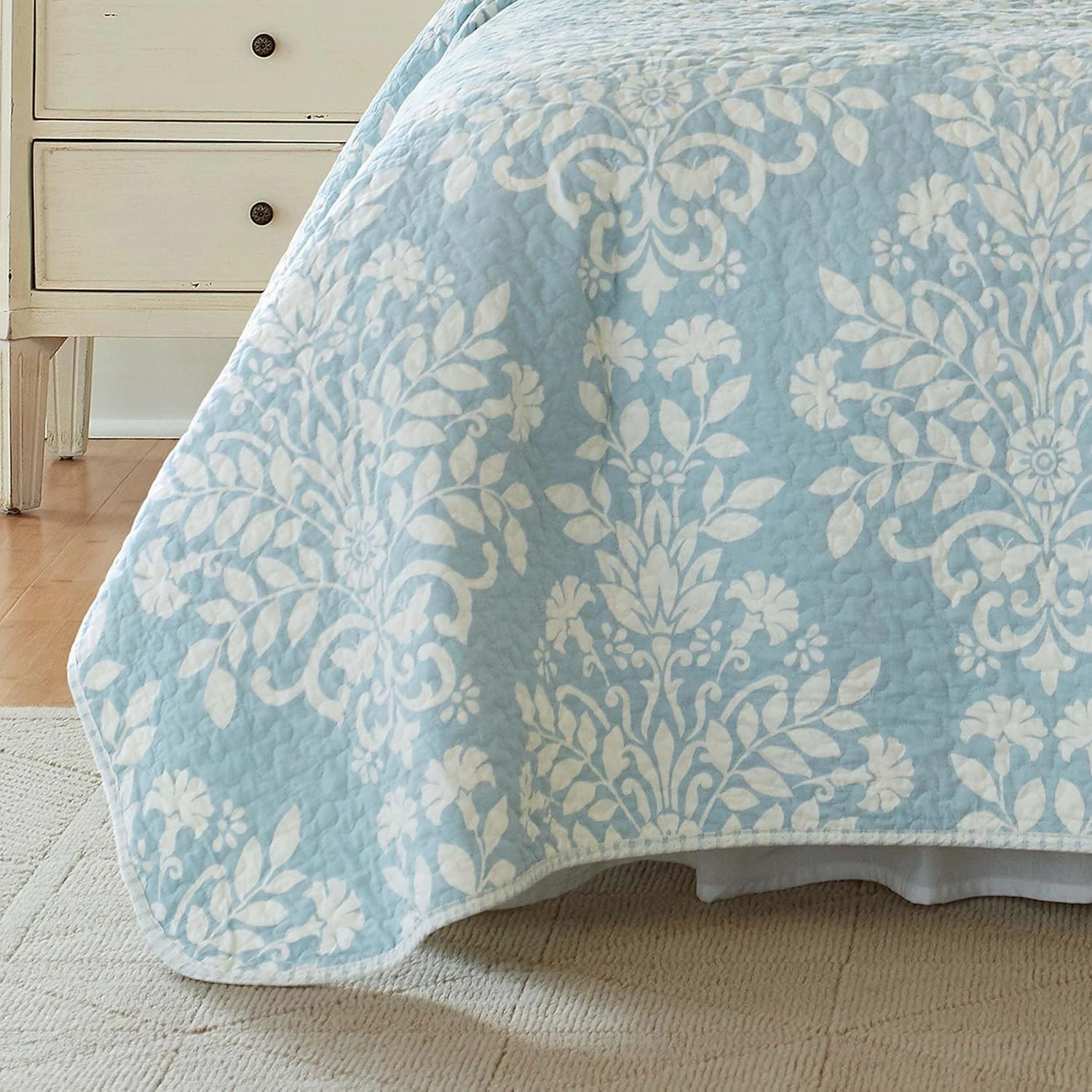 Laura Ashley - Queen Quilt Set, Reversible Cotton Bedding with Matching Shams, Home Decor for All Seasons (Rowland Blue, Queen)