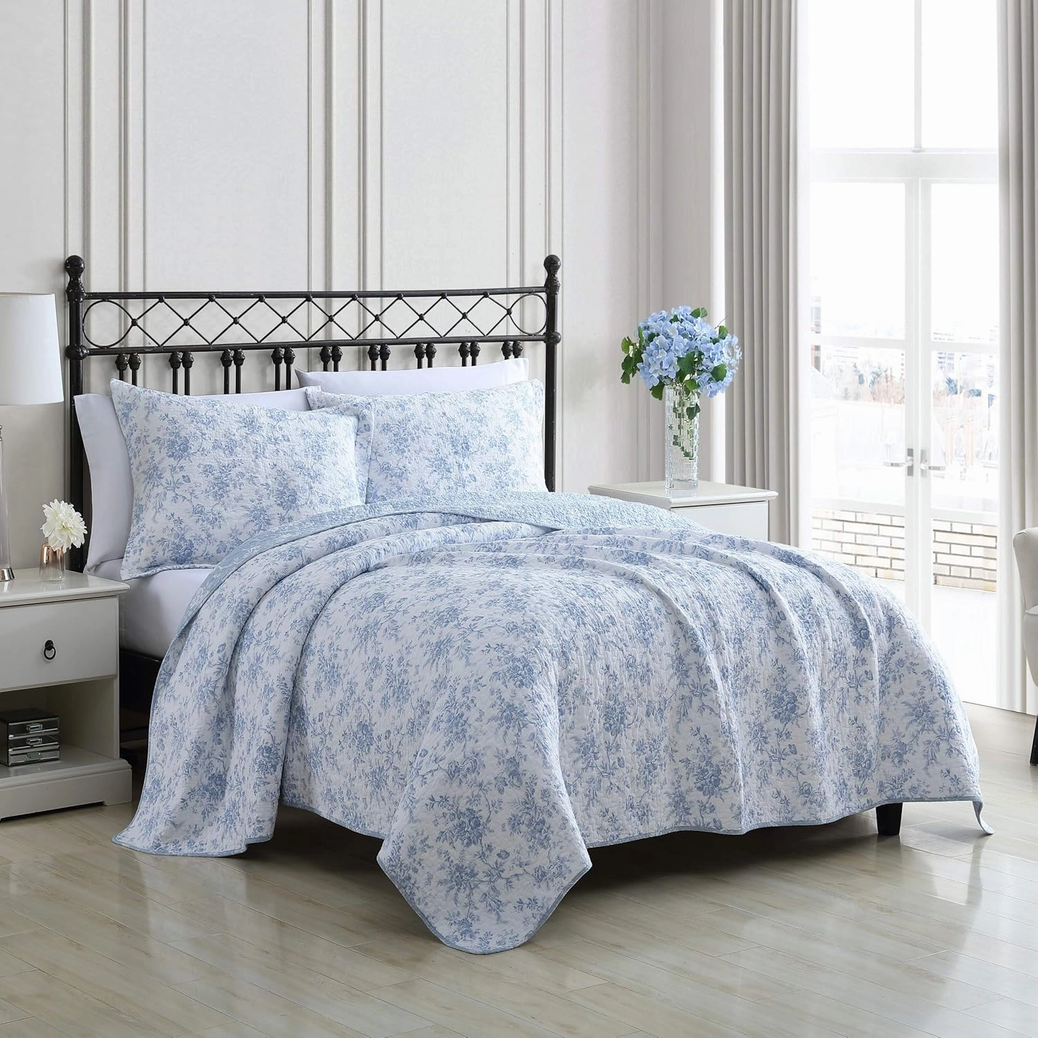 Laura Ashley Home - Full/Queen Quilt Set, Reversible Floral Cotton Bedding with Matching Shams, Home Decor for All Seasons (Walled Garden Blue, Full/Queen)