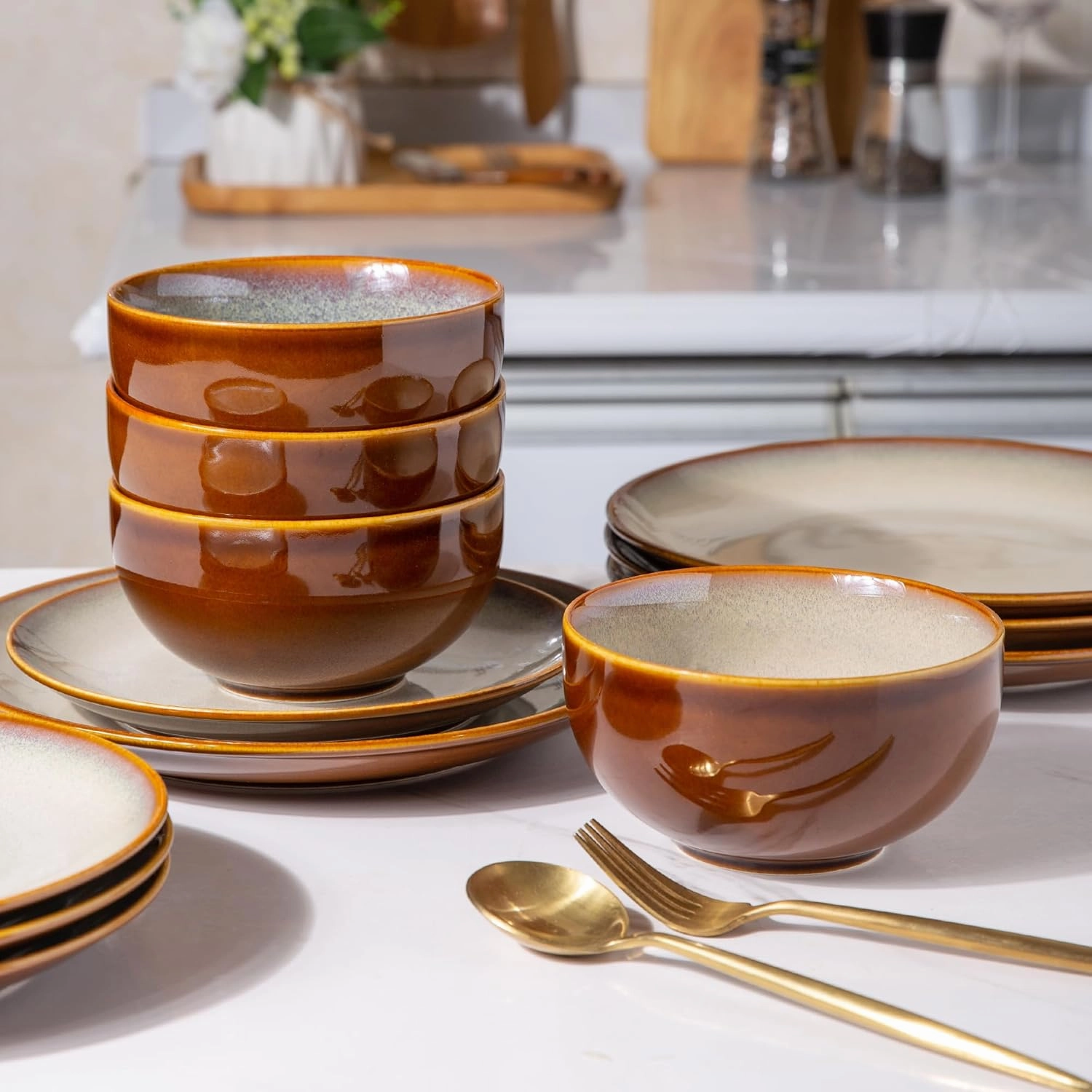 LERATIO Ceramic Dinnerware Sets for 4, Coupe Plates and Bowls Sets,Highly Chip and Crack Resistant | Dishwasher & Microwave & Oven Safe Dishes set,Reactive Glaze Dinnerware- Service for 4（12pcs）