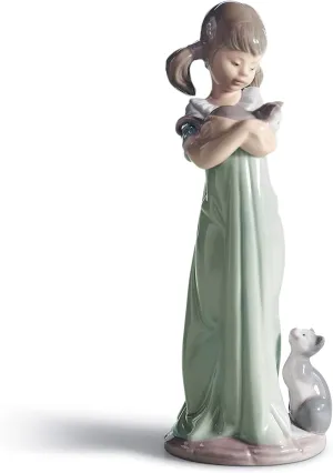 LLADRÓ Glossy Porcelain Figure Don't Forget Me. Decorative Porcelain Figure of a Young Girl with Kittens.