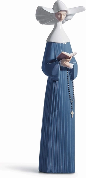 LLADRÓ Prayerful Moment Nun Figurine. Porcelain Nun Figure.