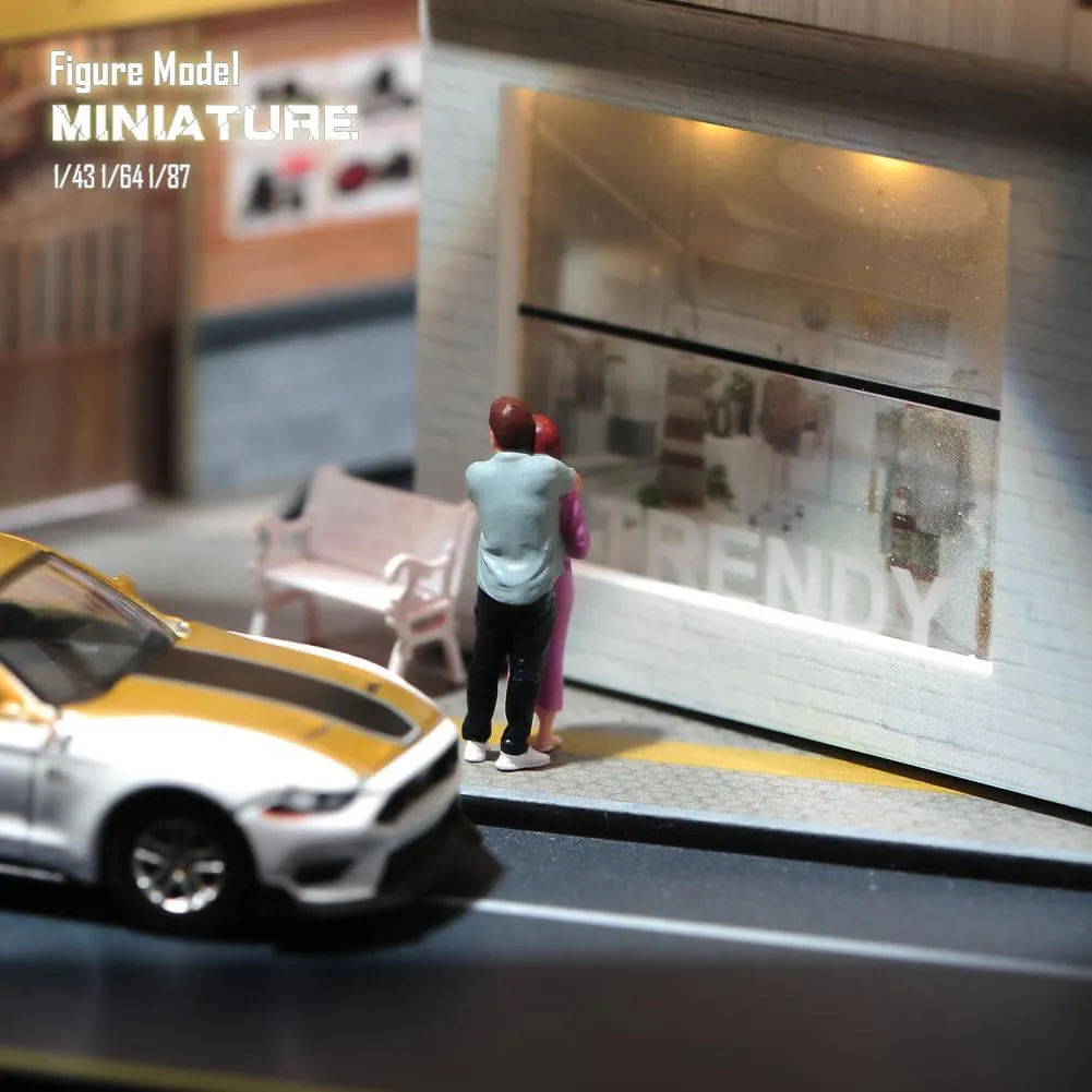 Miniatures Figurine 1/87 1/64 1/43 1/24 Scale Sweet Pregnant Couple Figures Model Creative Photography Scene Props for Cars Vehicle Toy (Painted, 1/64 Scale)