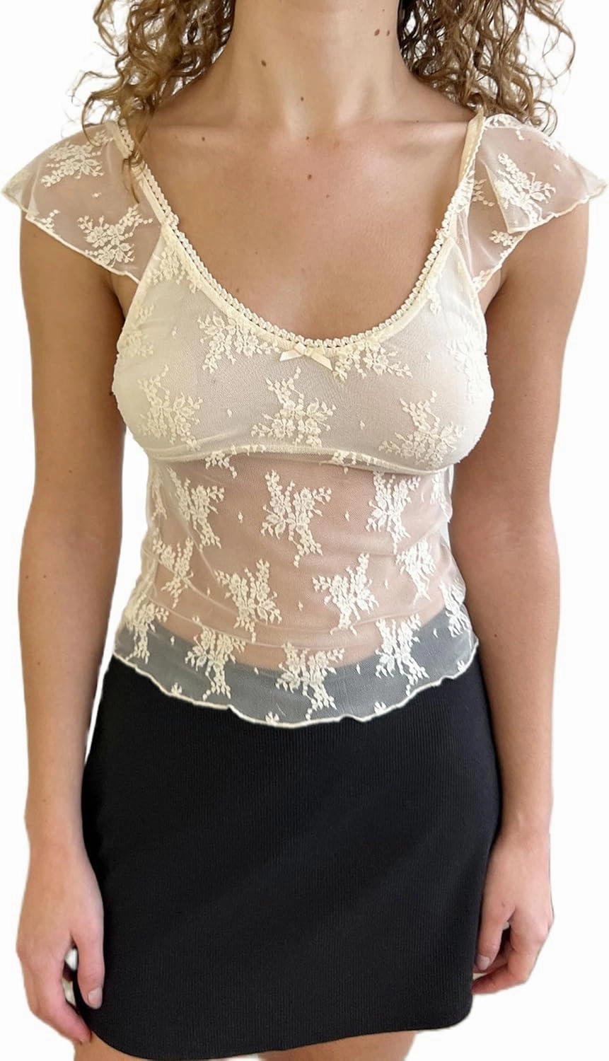 Mxiqqpltky Lace Trim Crop Tops for Women Y2k Fairy Grunge Tee Tops Cap Sleeve Low Cut Slim Fit Aesthetic Babydoll Tee Shirt
