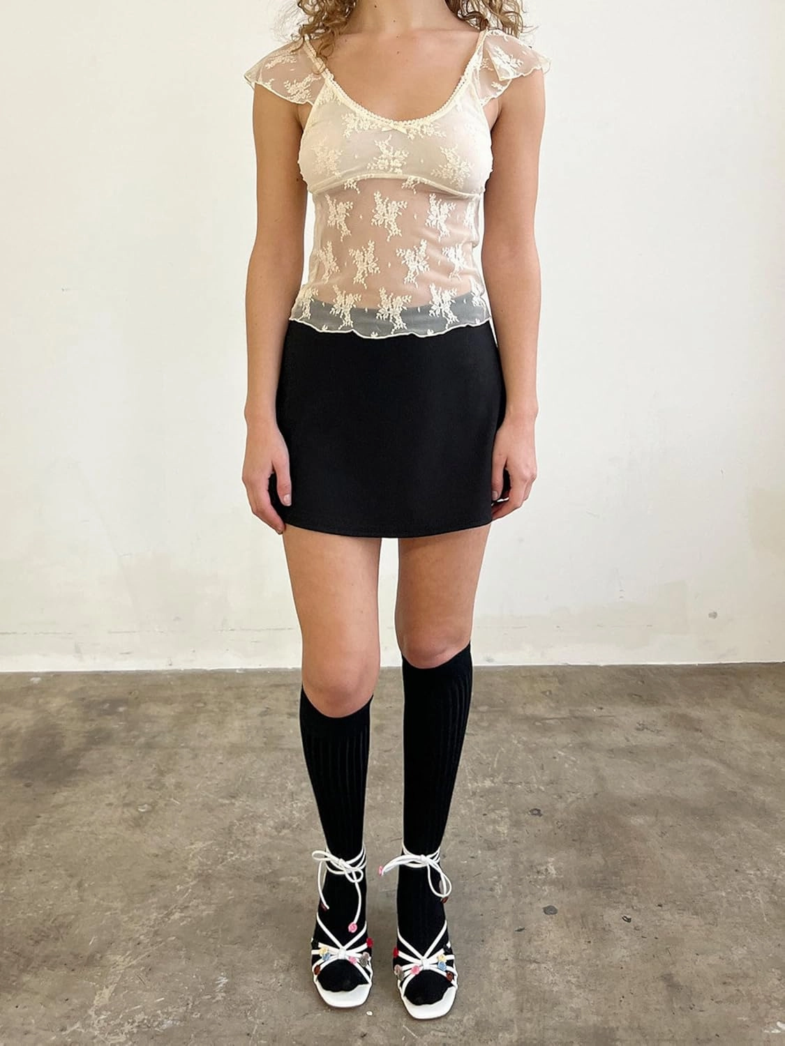 Mxiqqpltky Lace Trim Crop Tops for Women Y2k Fairy Grunge Tee Tops Cap Sleeve Low Cut Slim Fit Aesthetic Babydoll Tee Shirt