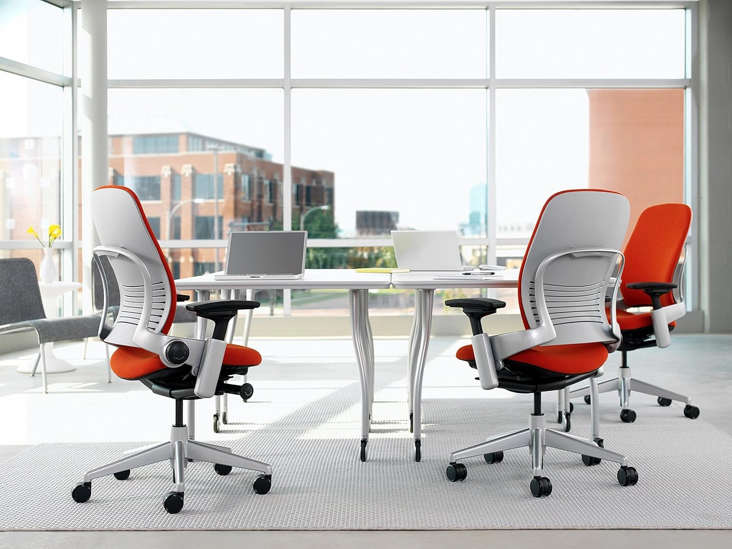 Steelcase Leap Task Chair: Black Base - 4D Adjustable Arms - No Headrest - 7" Cylinder Seat Height