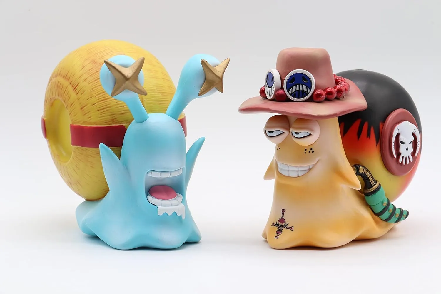 Thcbme Anime Action Figures Den Den Mushi Cute Figures Transponder Snail Phone Bug PVC Figures Model Collection Ornaments (Ace)