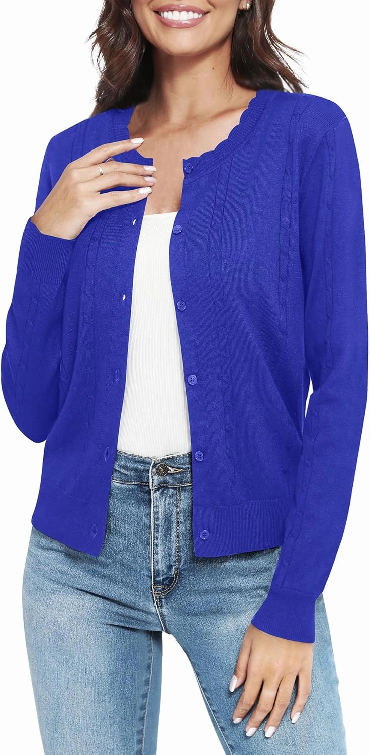 Urban CoCo Women's Lightweight Crew Neck Cropped Cardigan Long Sleeve Open Front Soft Knit Tops Casual Outfit