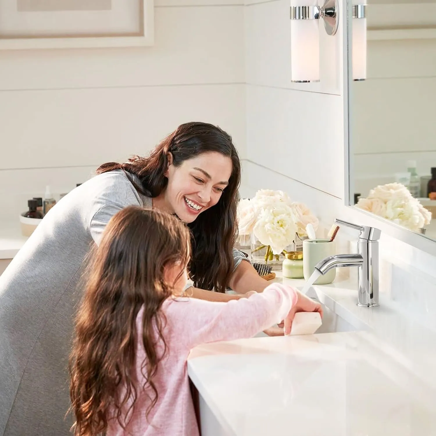 VOTON Chrome Bathroom Faucets 1 Hole, Stainless Steel Bathroom Sink Faucet with Metal Pop up Drain, Lavatory Faucet for Bathroom Sink