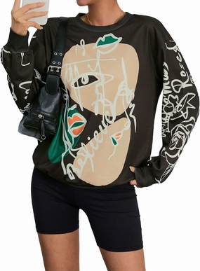 WDIRARA Women's Figure Graphic Print Sweatshirt Round Neck Long Sleeve Contrast Color Graffiti Pullovers
